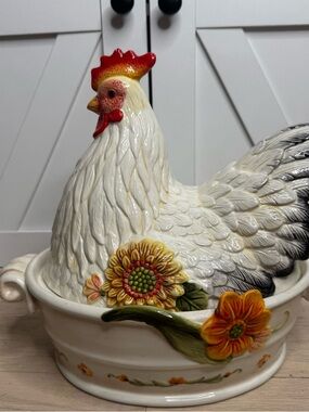 FITZ AND FLOYD CHANTECLAIR COVERED ROOSTER VEGETABLE BOWL